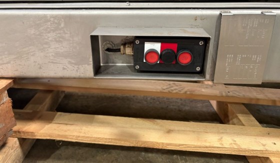 Tote Bin Lifter Pic 03